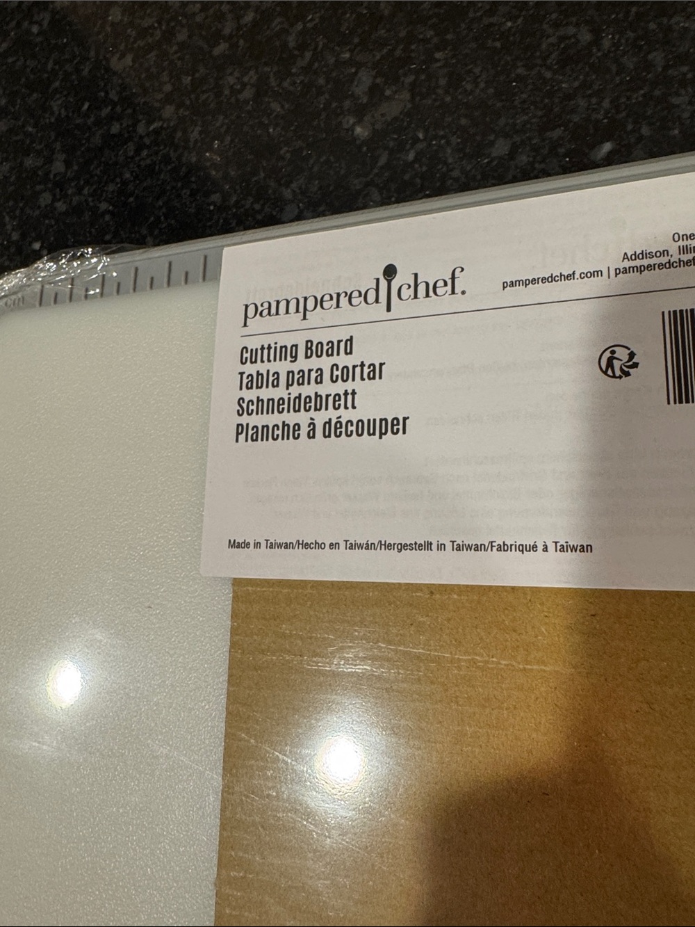 Pampered Chef White Plastic Cutting Board with Grip Edge - Picture 2 of 2